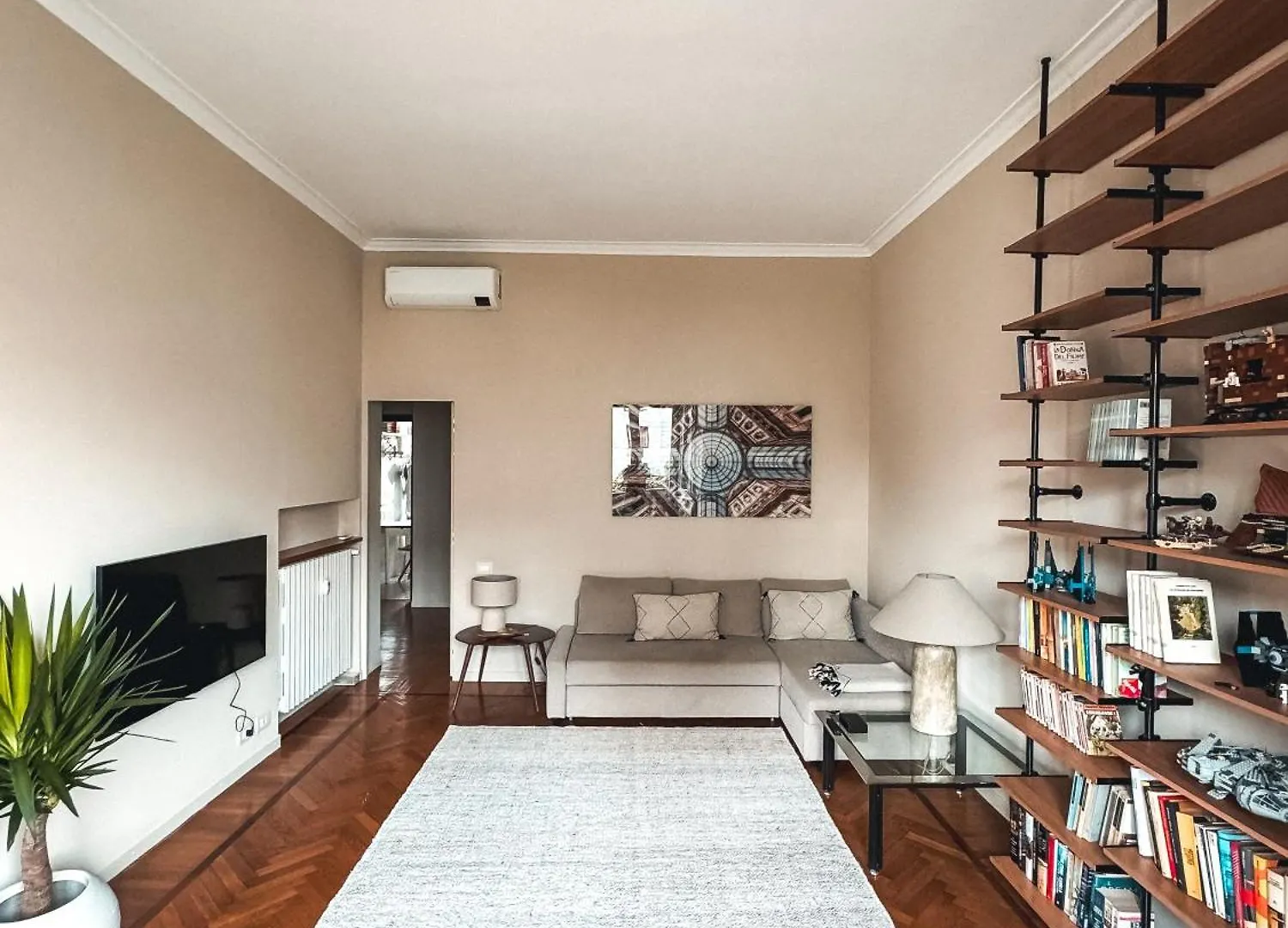 Cozy Apartment In Via Washington Freshly Renovated Milan